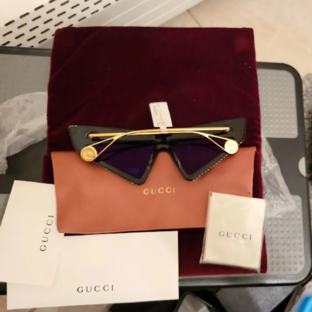 GUCCI Hollywood Forever GG0430S Crystal Mask Black Gold Cateye Sunglasses Kylie - Picture 7 of 8